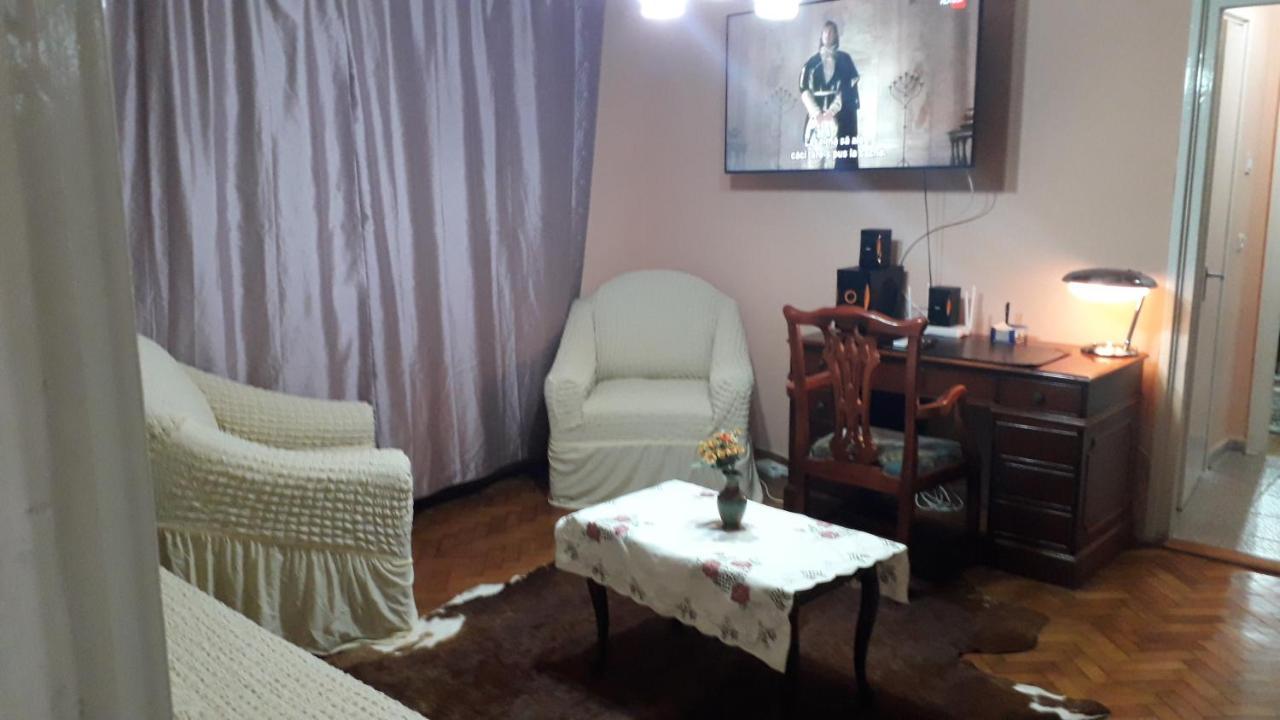 Cozy, Central 1-Bedroom Apartment In Timisoara, Romania Екстериор снимка